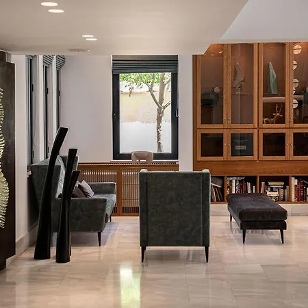 Отель Avra Boutique 4*