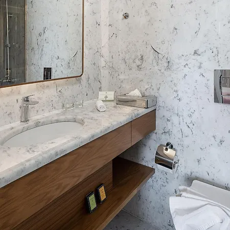Отель Avra Boutique 4*