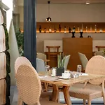 Avra Boutique Hotel 4*