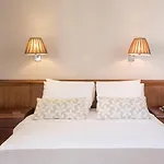 Avra Boutique Hotell