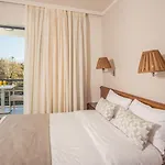Avra Boutique 4*