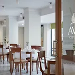 Avra Boutique 4*