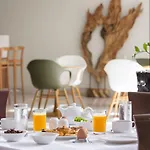 Avra Boutique Hotell