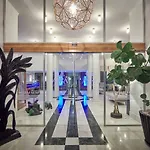 Avra Boutique