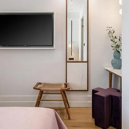 Hotel Avra Boutique 4*