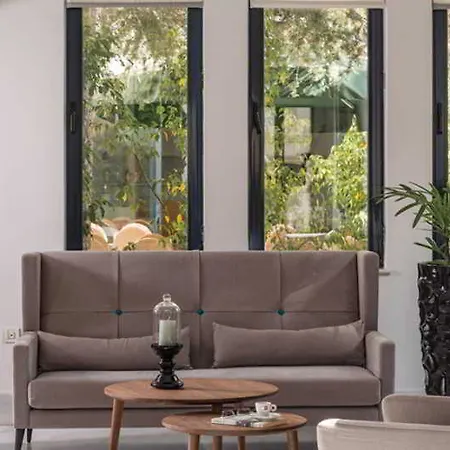 Avra Boutique Hotel
