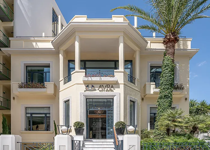 Отель Avra Boutique