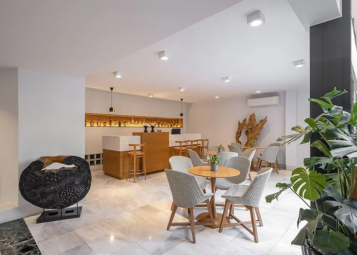 Avra Boutique חאניה